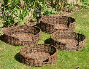 10/783C Set of 4 Croco Rattan Dog Baskets Display